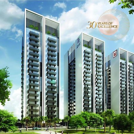 Millennium Executive Apartments Mont Rose Dubai Exterior foto